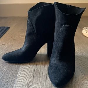 W 7.5 Vince Camuto boots